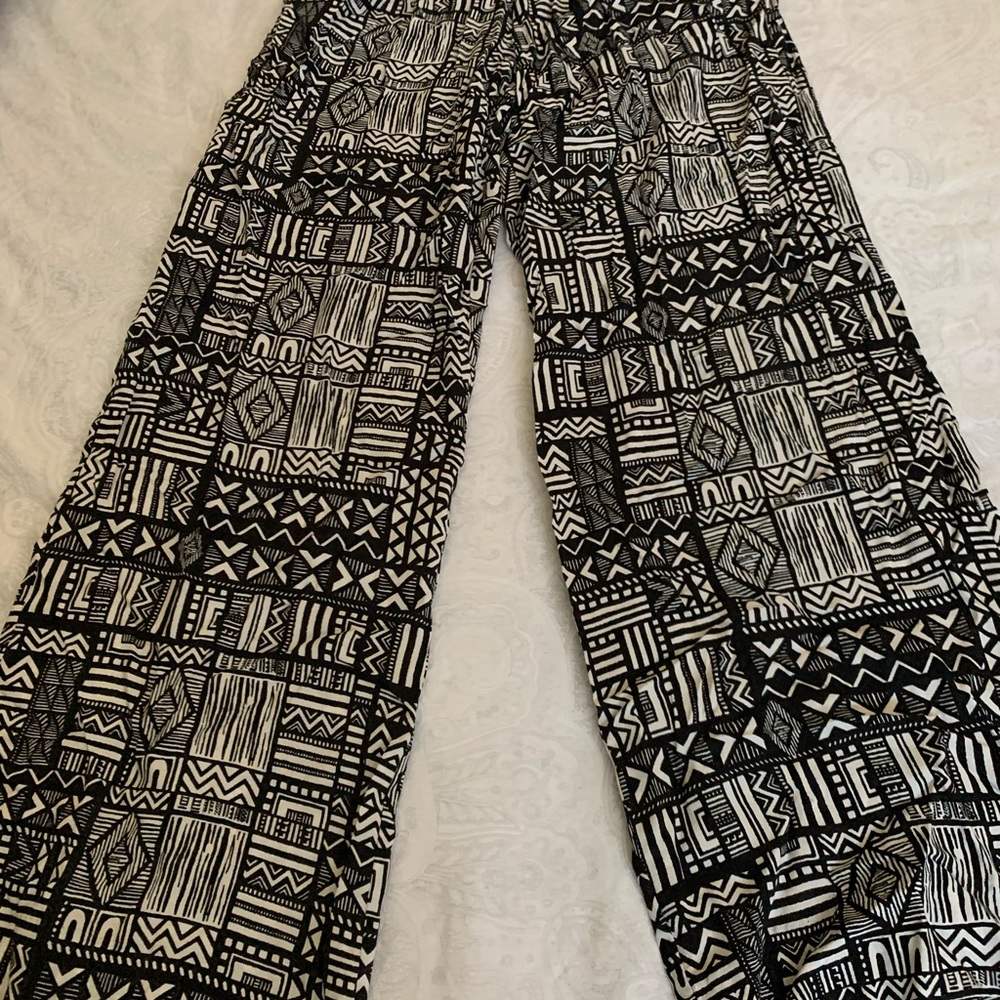 Sanctuary flow-y wide leg pants.